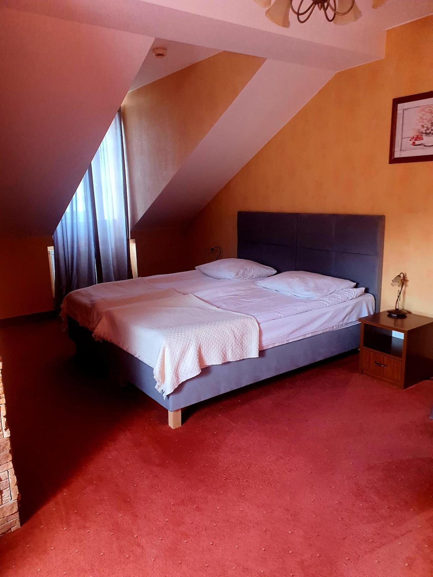 U Pietrzakow Hotel Зелонка Екстериор снимка