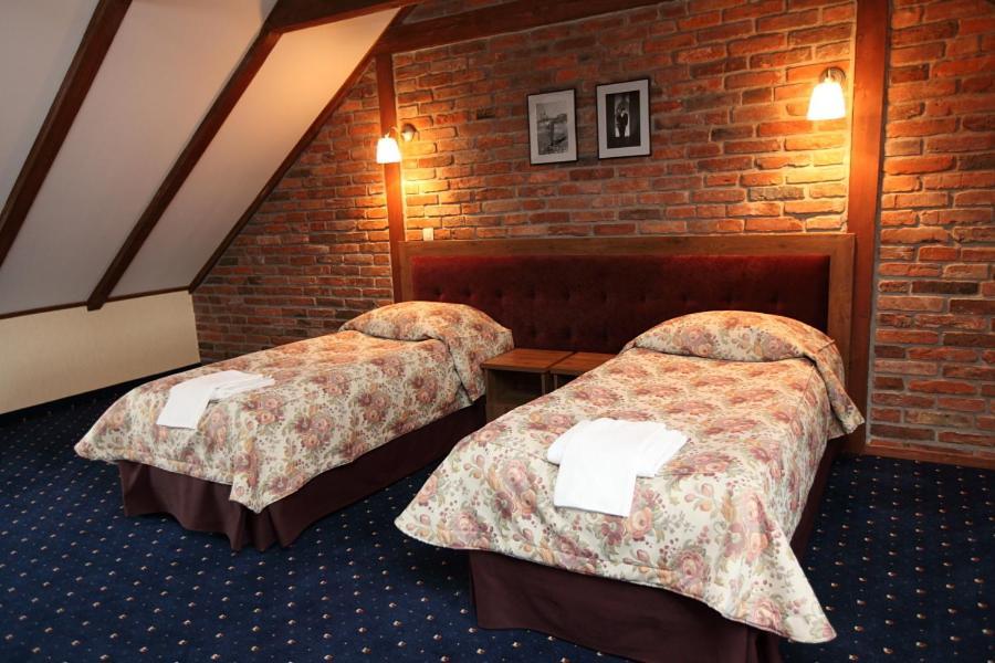 U Pietrzakow Hotel Зелонка Екстериор снимка