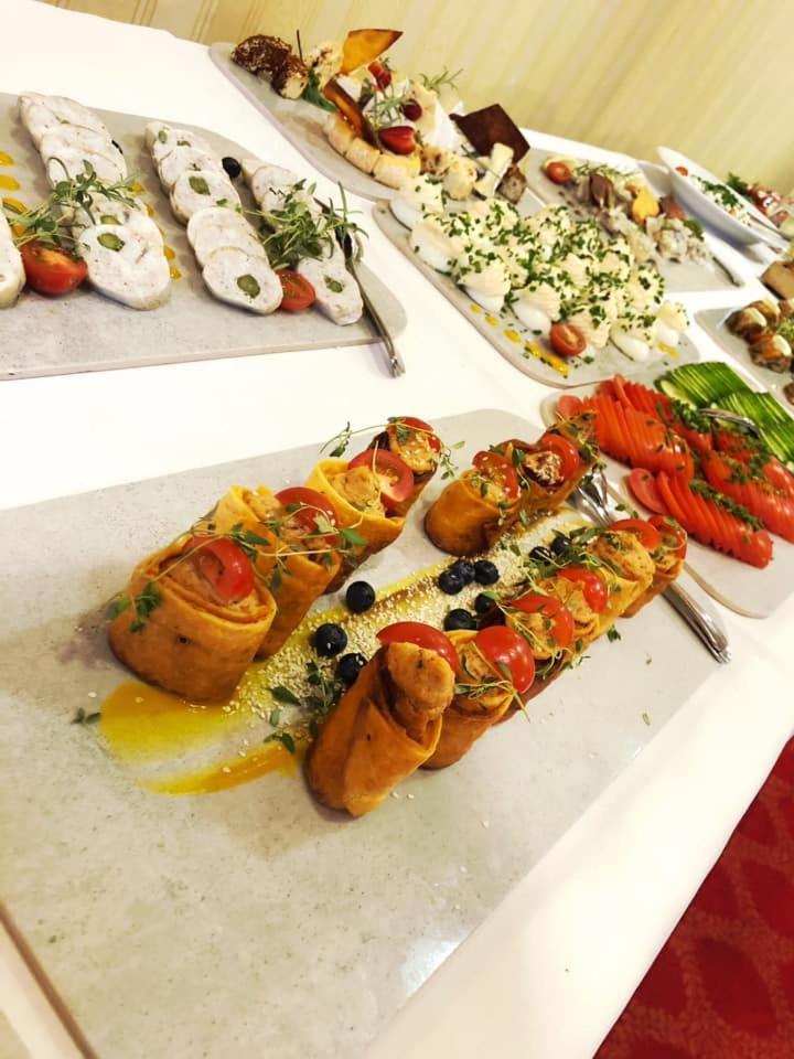 U Pietrzakow Hotel Зелонка Екстериор снимка