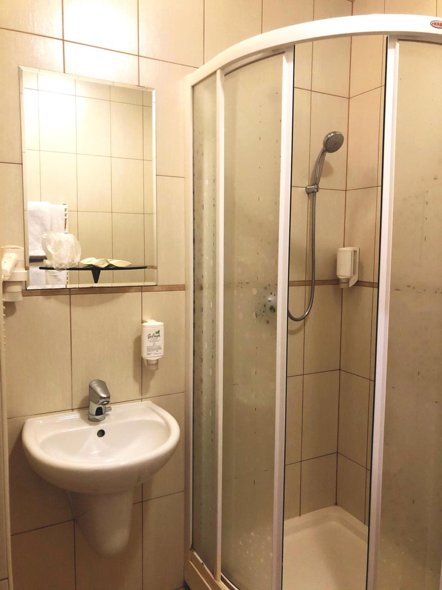 U Pietrzakow Hotel Зелонка Екстериор снимка