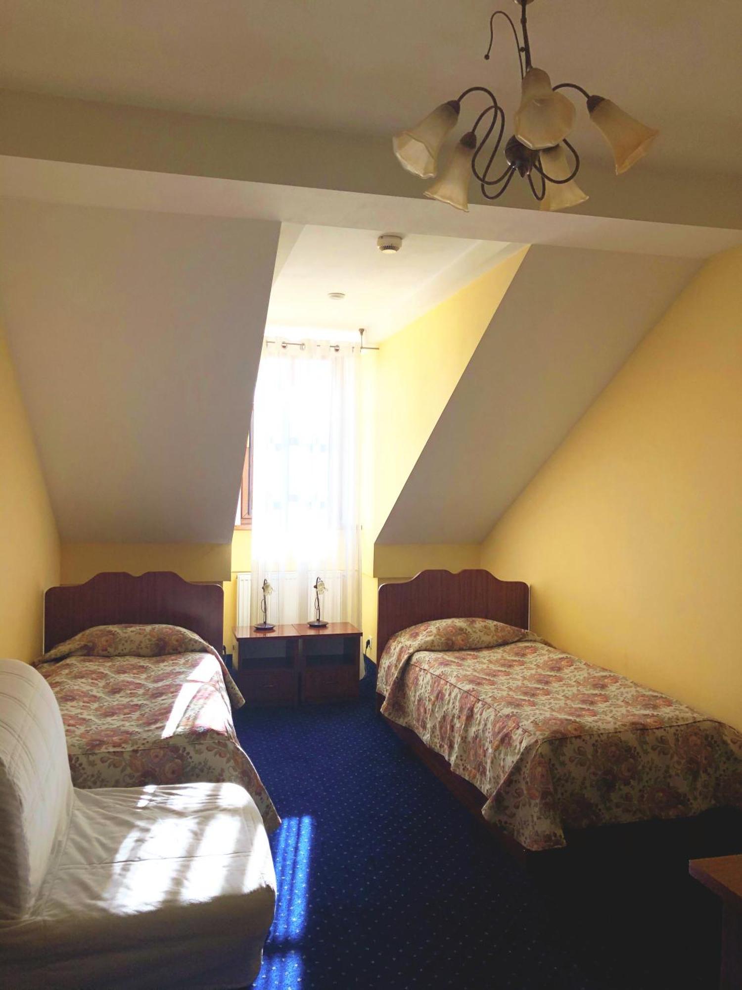 U Pietrzakow Hotel Зелонка Екстериор снимка